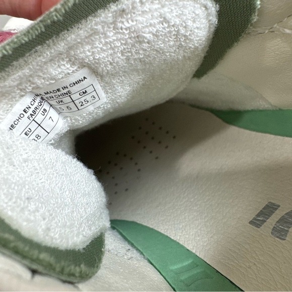 Coolway Goal Suede Gum Sole Lace-up Sneakers Size 7 Green Khaki Pink Laces - Picture 12 of 12